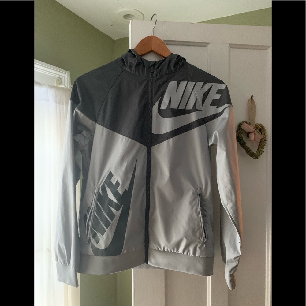 Boys Nike windbreaker